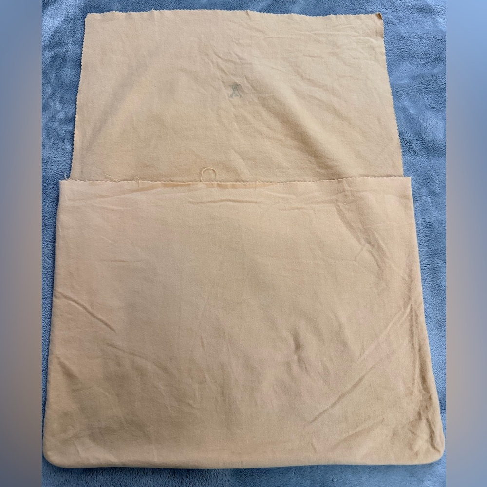 Louis Vuitton Beige Dust Bag- Medium Sized 17.25W x 13L - Picture 2 of 4